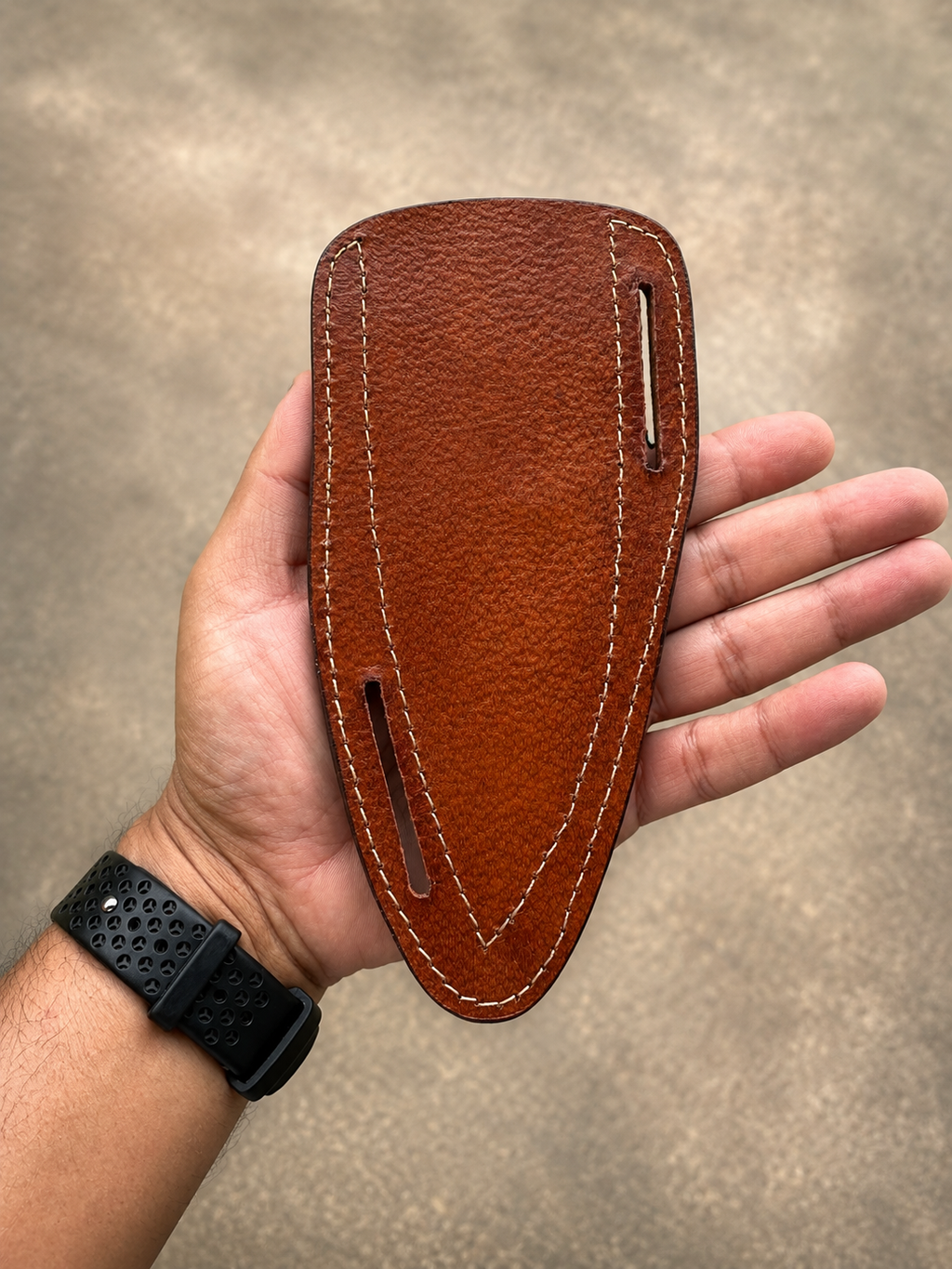 Stag Ridge Horizontal Leather Sheath – Hand-Engraved Fixed Blade Belt Cover